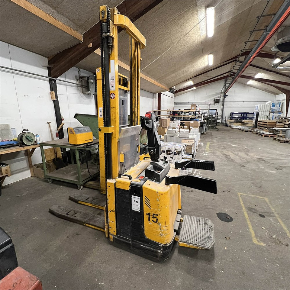 Jungheinrich Hawker Perfect Plus 3 PzB 300 - Transpaleta: foto 4 Jungheinrich Hawker Perfect Plus 3 PzB 300 - Transpaleta: foto 4