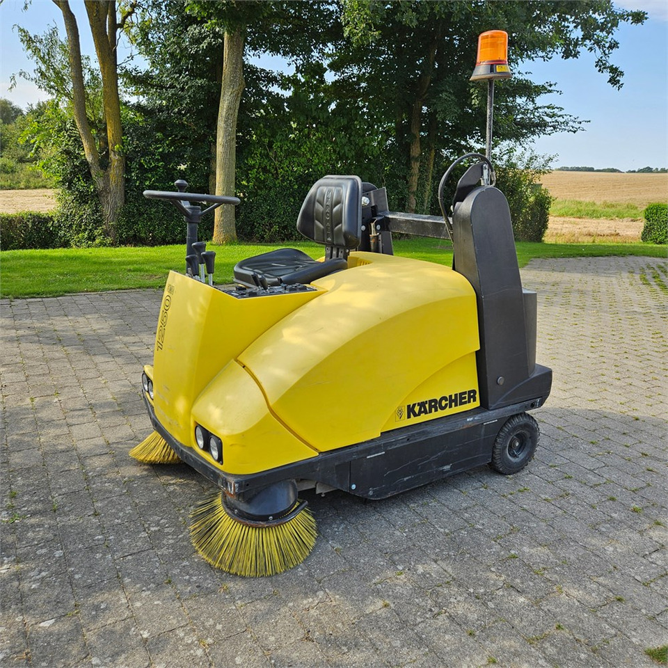 Kärcher KMR 1250 B - Barredora industrial: foto 1 Kärcher KMR 1250 B - Barredora industrial: foto 1