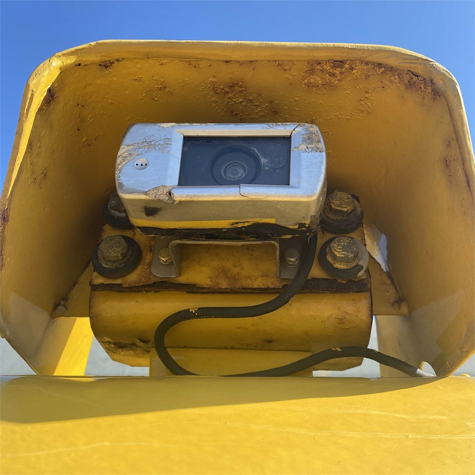 Excavadora de cadenas Komatsu PC210 LC-8K: foto 25