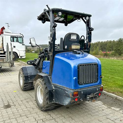 Kubota RT 260-2 - Cargadora de ruedas: foto 4 Kubota RT 260-2 - Cargadora de ruedas: foto 4