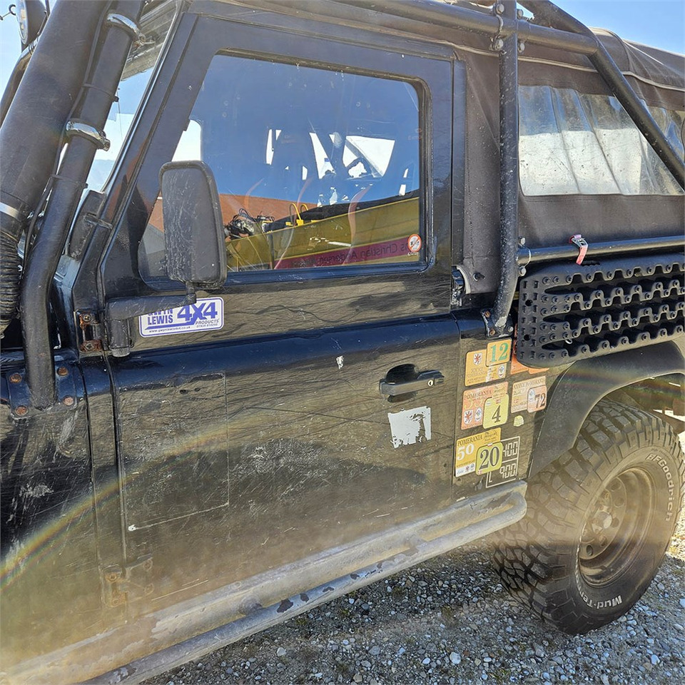 Coche Land Rover Defender 90: foto 9