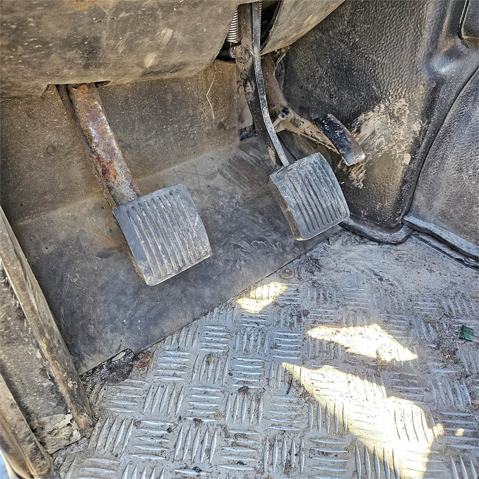 Coche Land Rover Defender 90: foto 19