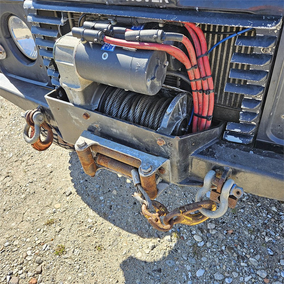 Coche Land Rover Defender 90: foto 25