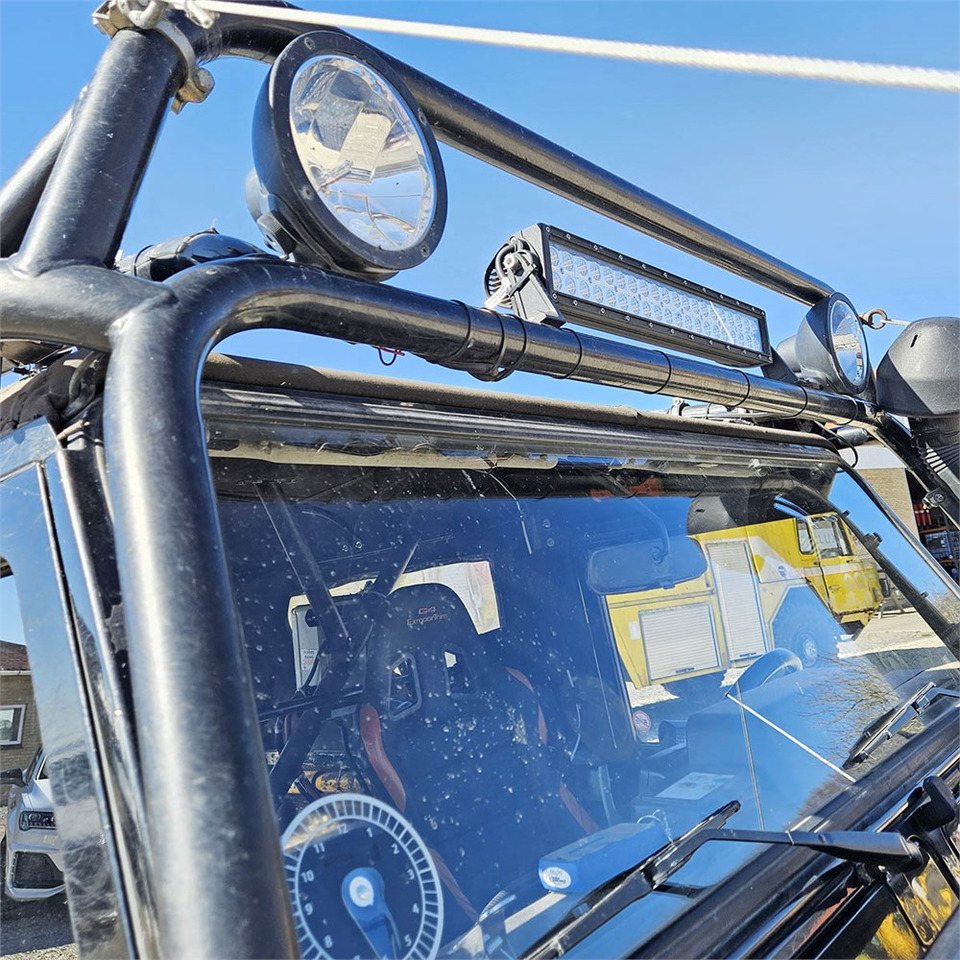 Coche Land Rover Defender 90: foto 27