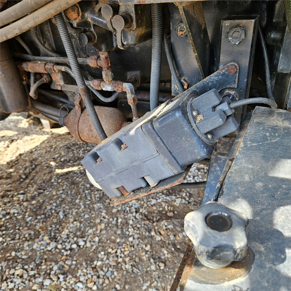Tractor Massey Ferguson 6480 Dyna-6: foto 37