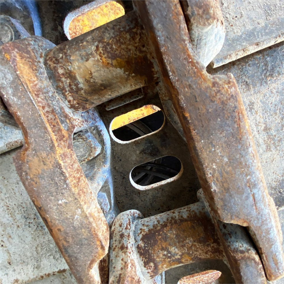 Excavadora de cadenas New Holland E 265 B: foto 34