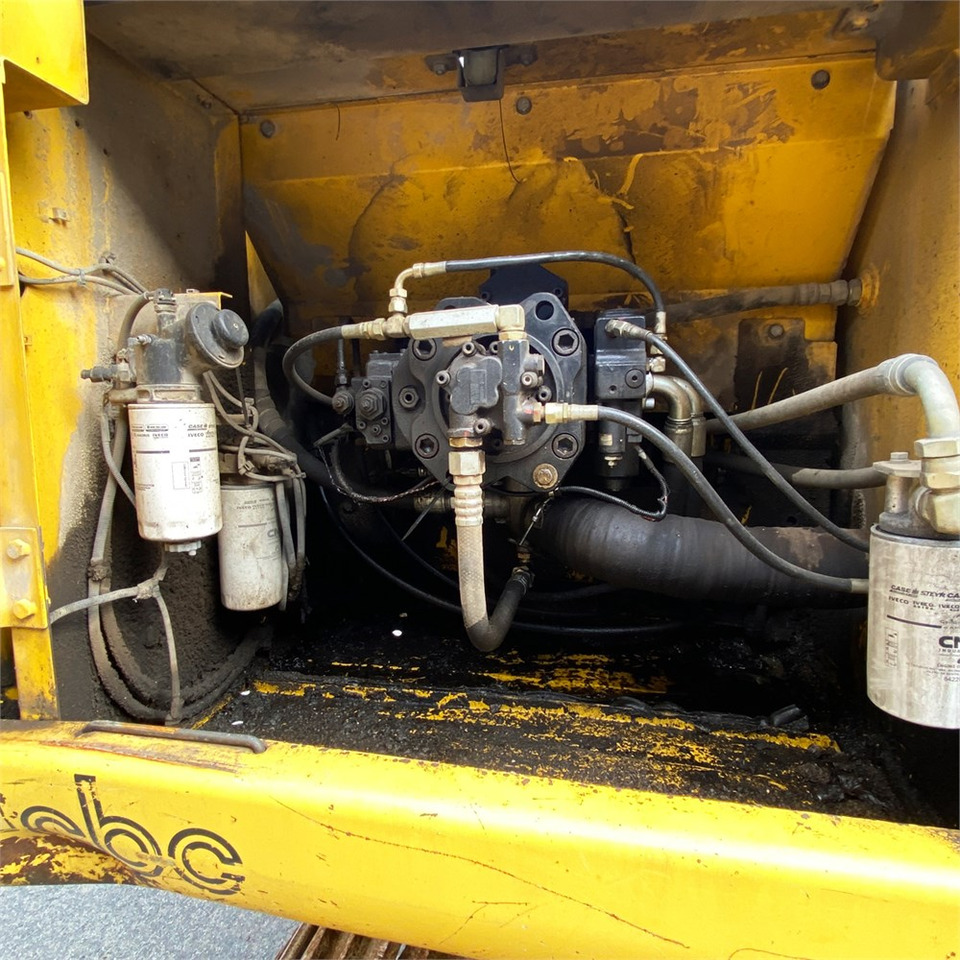 Excavadora de cadenas New Holland E 265 B: foto 24