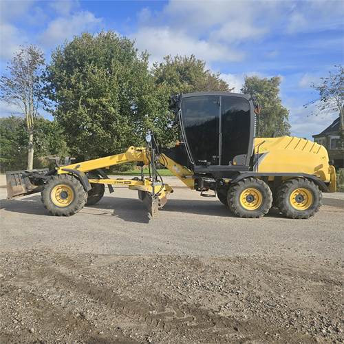 New Holland F 106.7A - Grader: foto 4 New Holland F 106.7A - Grader: foto 4