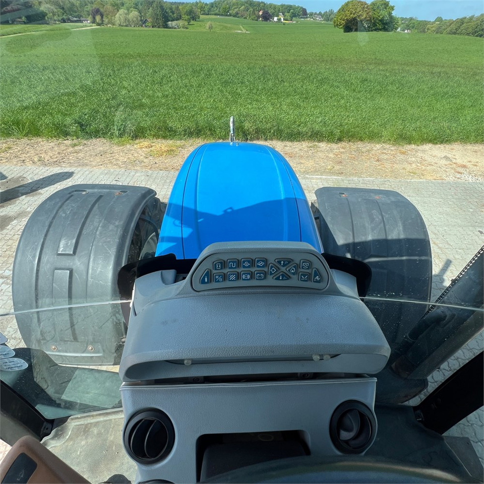 Tractor New Holland T6050: foto 30