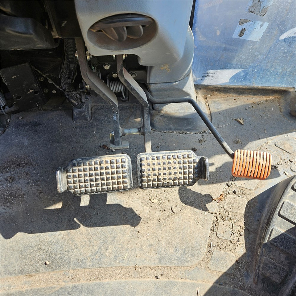 Tractor New Holland T7.235 Power Command: foto 28
