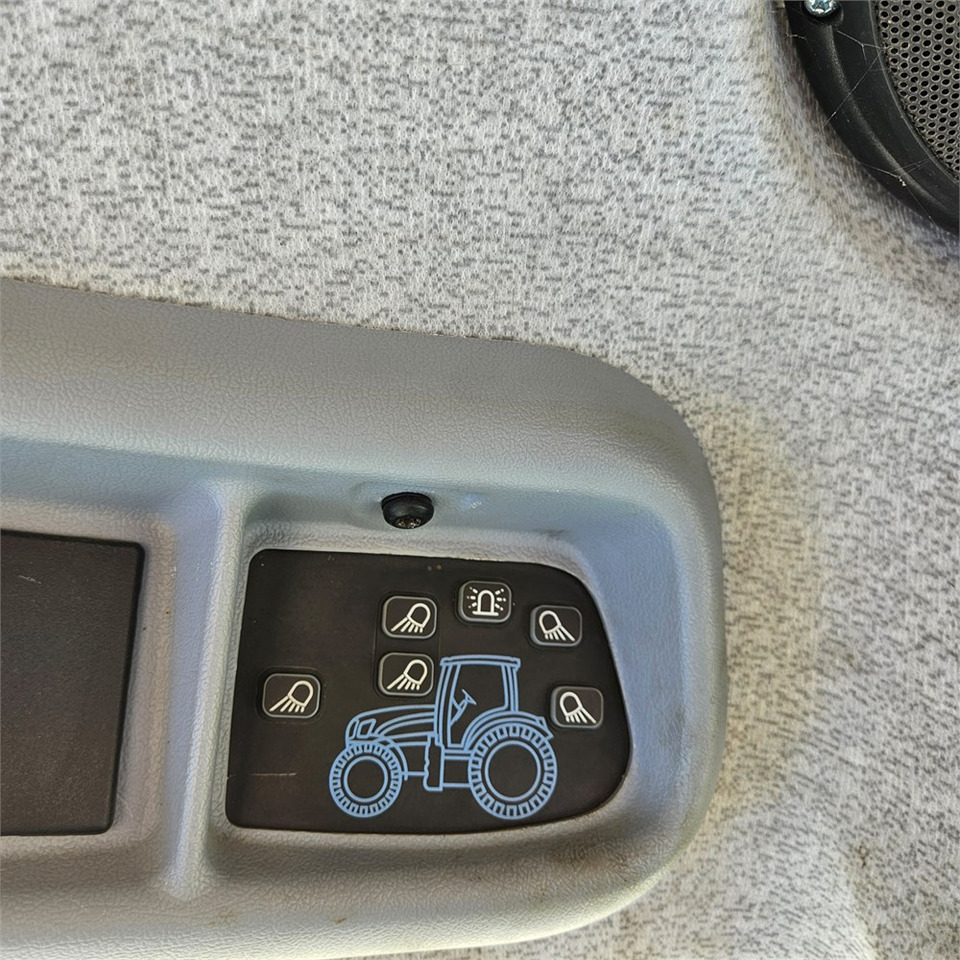 Tractor New Holland T7.235 Power Command: foto 27