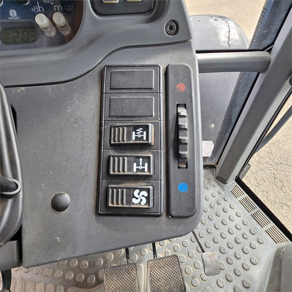Tractor New Holland T7550: foto 24