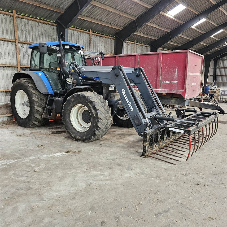 New Holland TM 190 4WD - Tractor: foto 1 New Holland TM 190 4WD - Tractor: foto 1