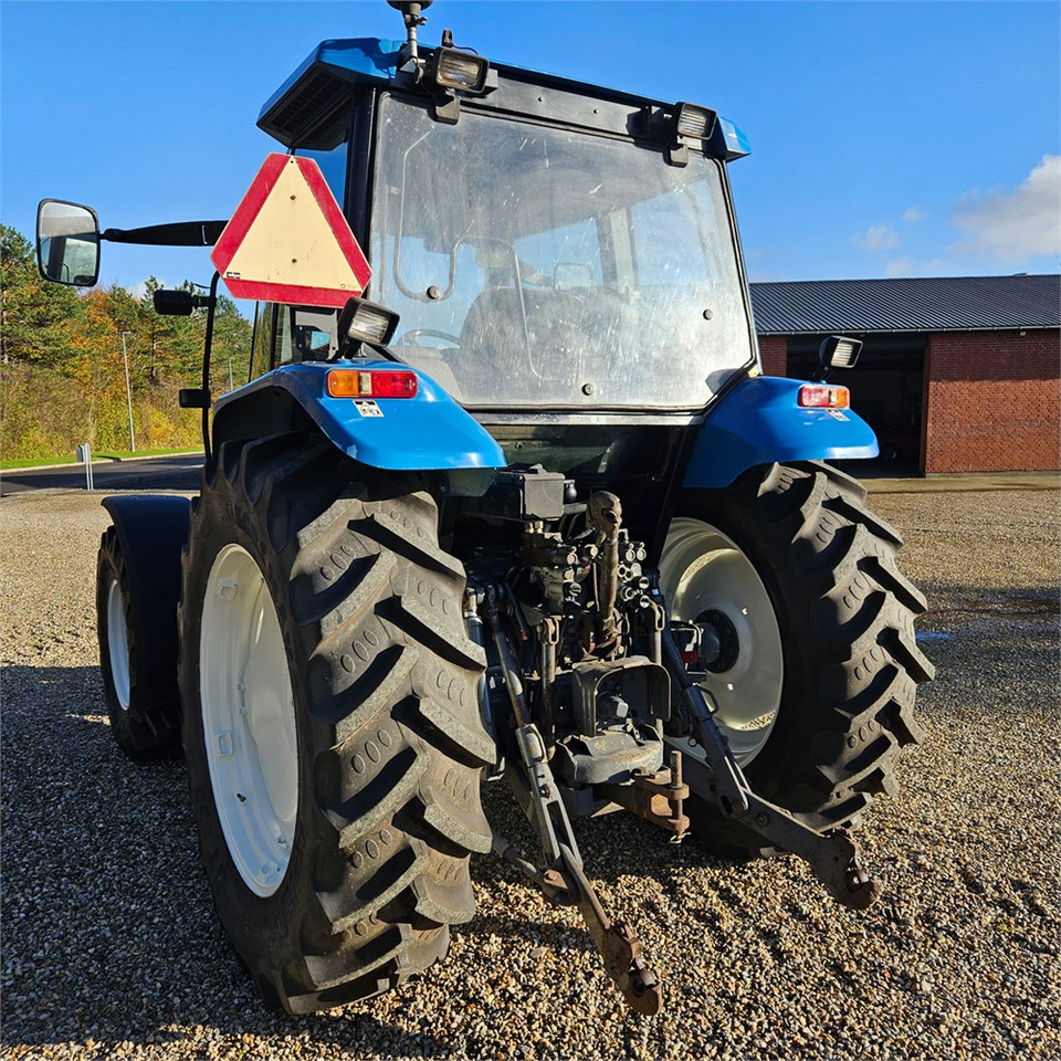 New Holland TS 100 - Tractor: foto 5 New Holland TS 100 - Tractor: foto 5