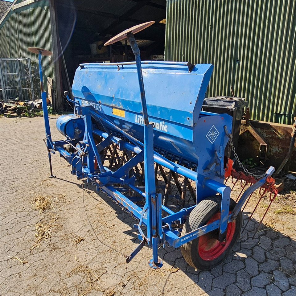 Nordsten Lift-o-Matic 2,5 - Maquinaria de siembra: foto 2 Nordsten Lift-o-Matic 2,5 - Maquinaria de siembra: foto 2