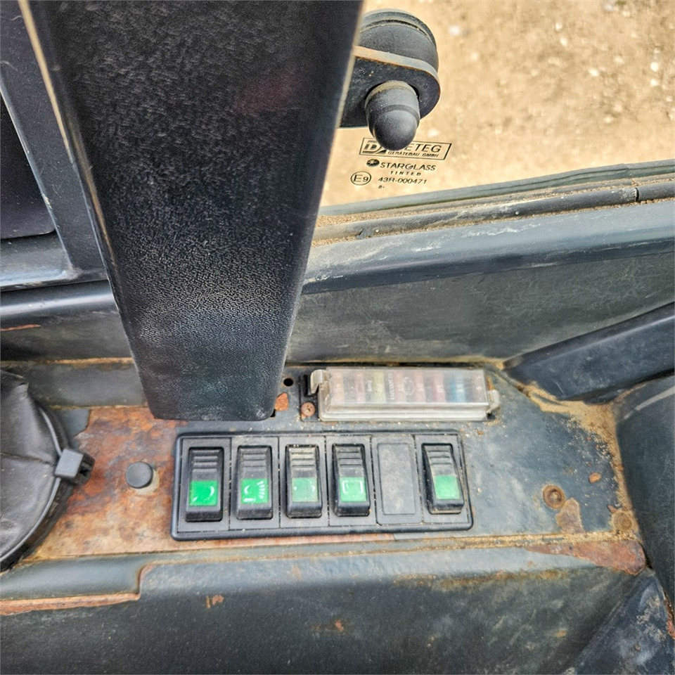 Cargadora de ruedas Schaeff 2445: foto 14