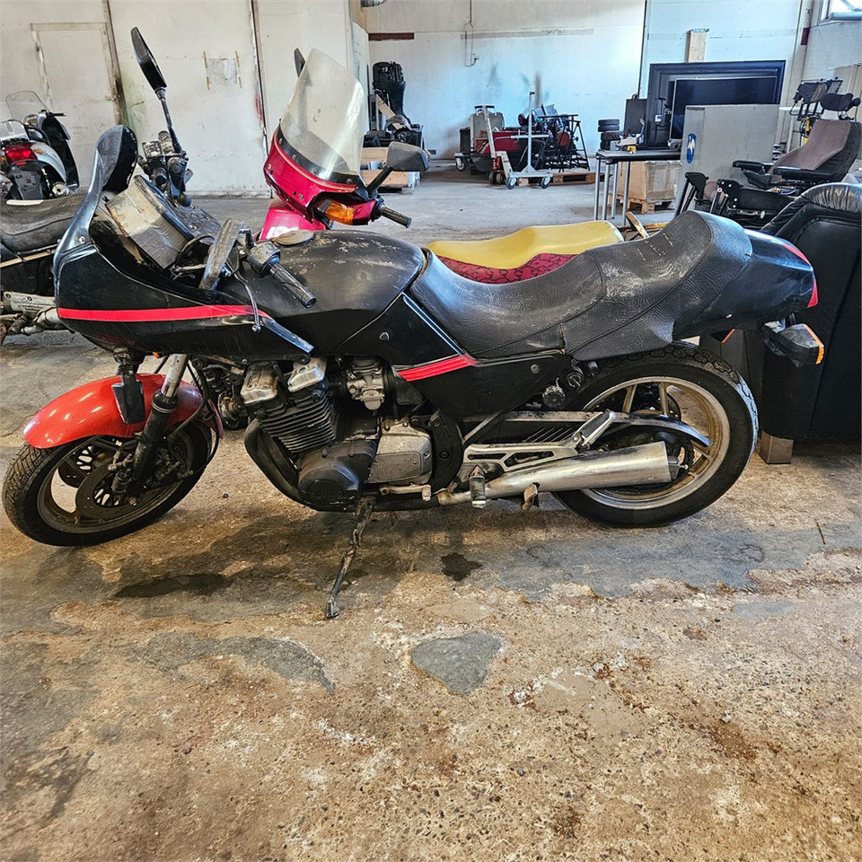 Suzuki GR72A - Motocicleta: foto 3 Suzuki GR72A - Motocicleta: foto 3
