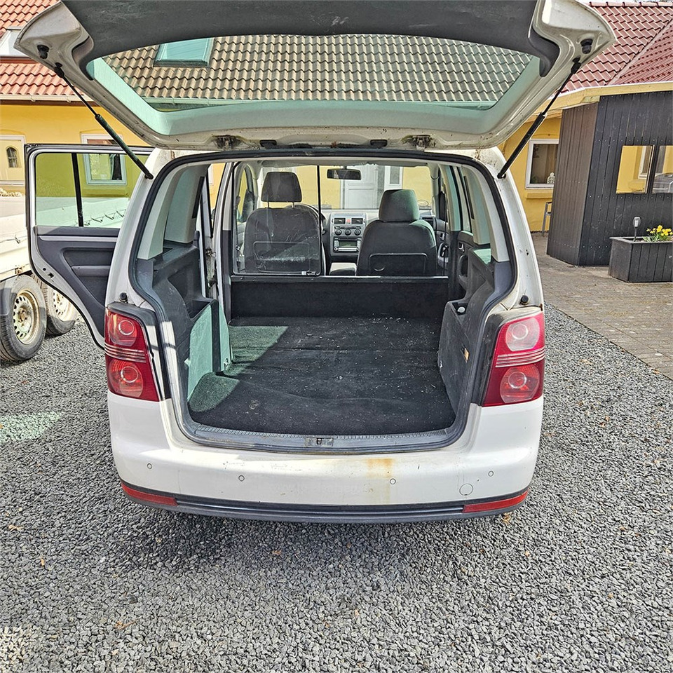 VW Touran Van 2,0 tdi automatisk - Coche: foto 5 VW Touran Van 2,0 tdi automatisk - Coche: foto 5