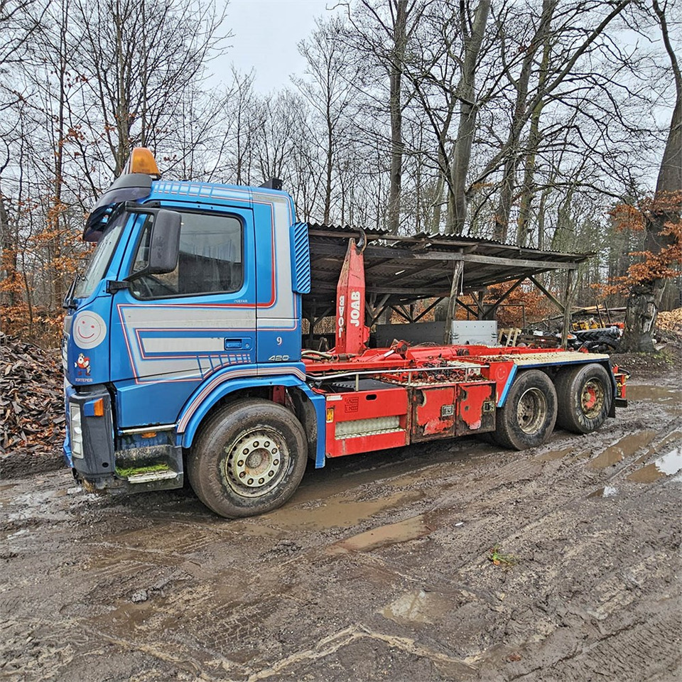 Volvo 420 - Camión multibasculante: foto 1 Volvo 420 - Camión multibasculante: foto 1