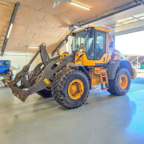 Volvo L90 H - Cargadora de ruedas: foto 1 Volvo L90 H - Cargadora de ruedas: foto 1