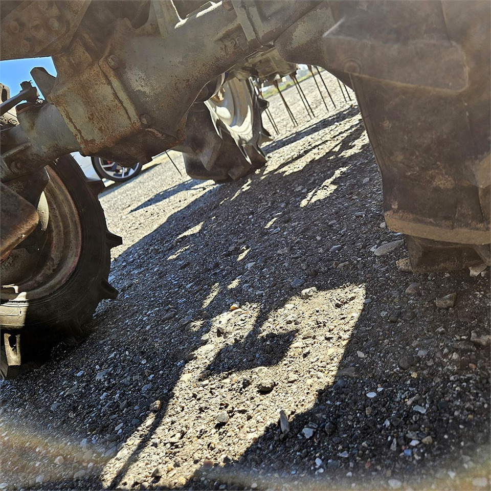 Tractor municipal Yanmar 1510 D: foto 29