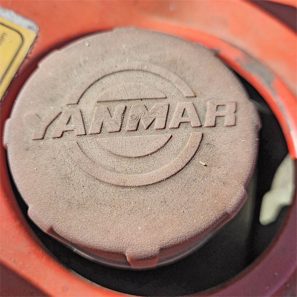 Tractor municipal Yanmar 1510 D: foto 27