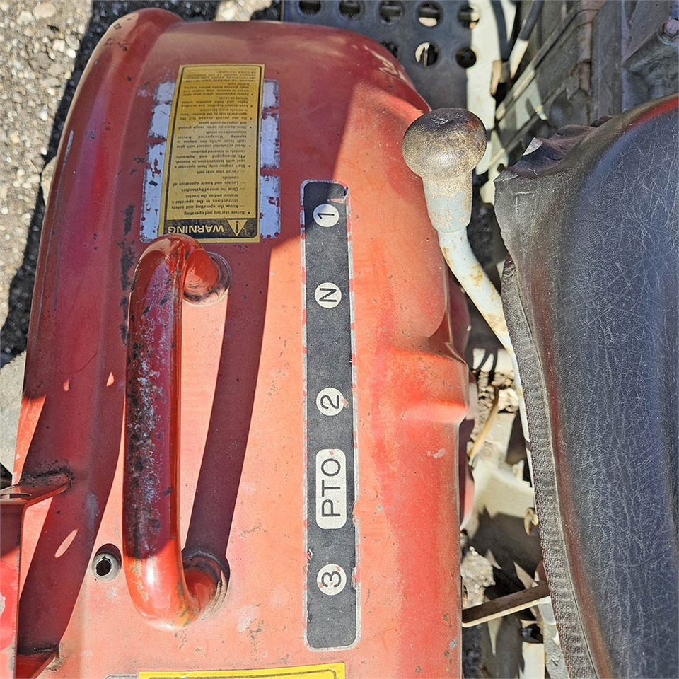 Tractor municipal Yanmar 1510 D: foto 18