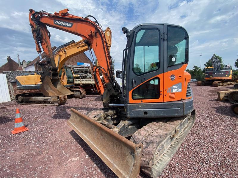 Doosan DX 85R-3 - Miniexcavadora: foto 2 Doosan DX 85R-3 - Miniexcavadora: foto 2