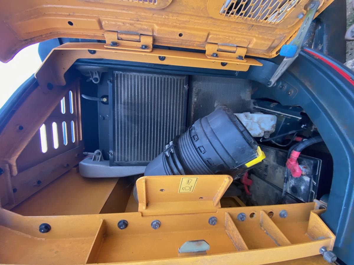 Excavadora de cadenas Hyundai HX 145LCR: foto 18