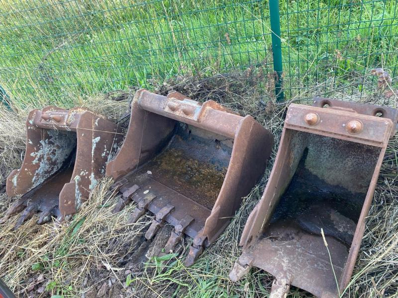 MECALAC 60CM & 40 CM - Cazo para excavadora: foto 1 MECALAC 60CM & 40 CM - Cazo para excavadora: foto 1