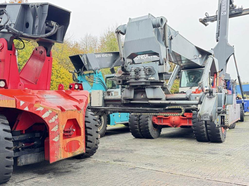 CVS Ferrari F328PB - Reach stacker: foto 2 CVS Ferrari F328PB - Reach stacker: foto 2