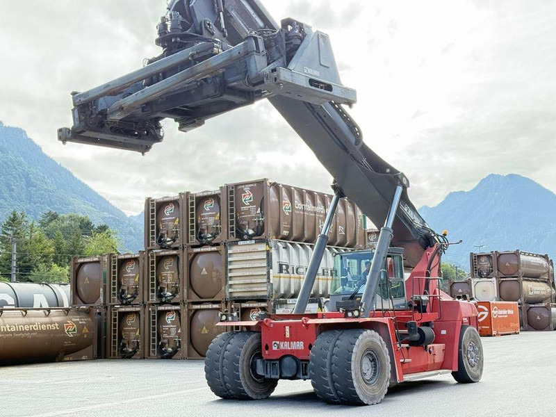Kalmar DRF400-60C5 - Reach stacker: foto 2 Kalmar DRF400-60C5 - Reach stacker: foto 2