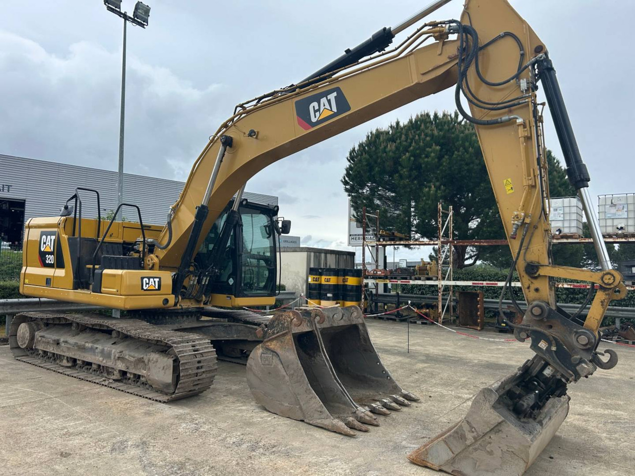 CAT 320 - Excavadora de cadenas: foto 1 CAT 320 - Excavadora de cadenas: foto 1