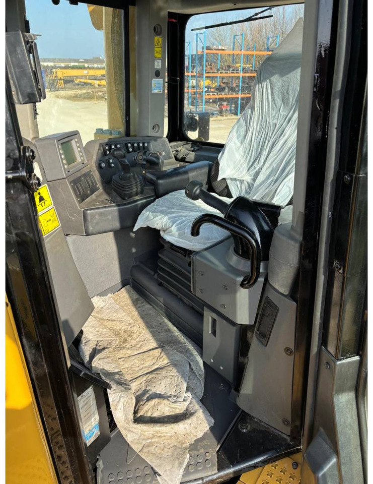 Bulldozer CAT D8T: foto 28