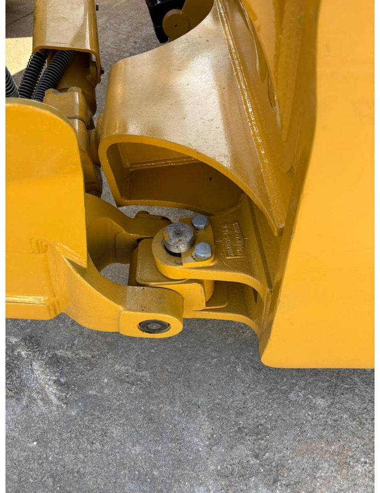 Bulldozer CAT D8T: foto 24