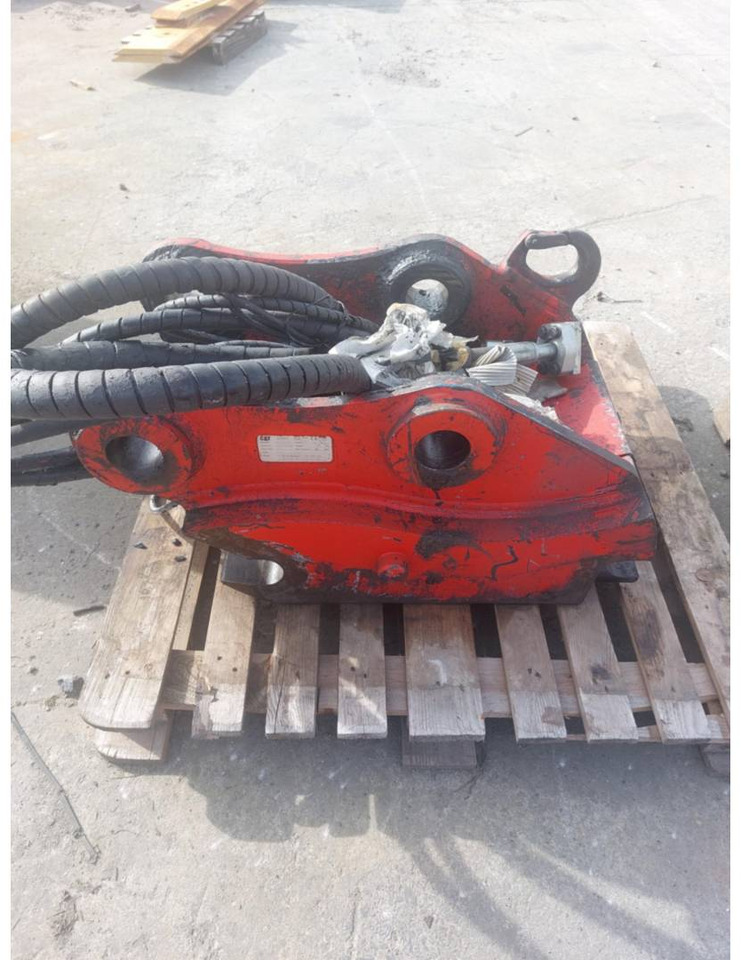 CAT HCS70/55/582-9886 - Acoplamiento rápido: foto 1 CAT HCS70/55/582-9886 - Acoplamiento rápido: foto 1