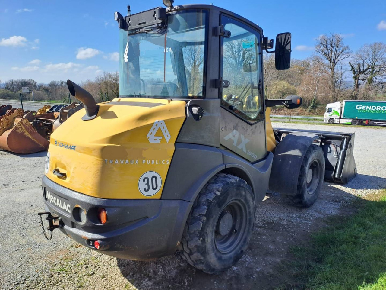 MECALAC AX1000 - Minicargadora: foto 3 MECALAC AX1000 - Minicargadora: foto 3