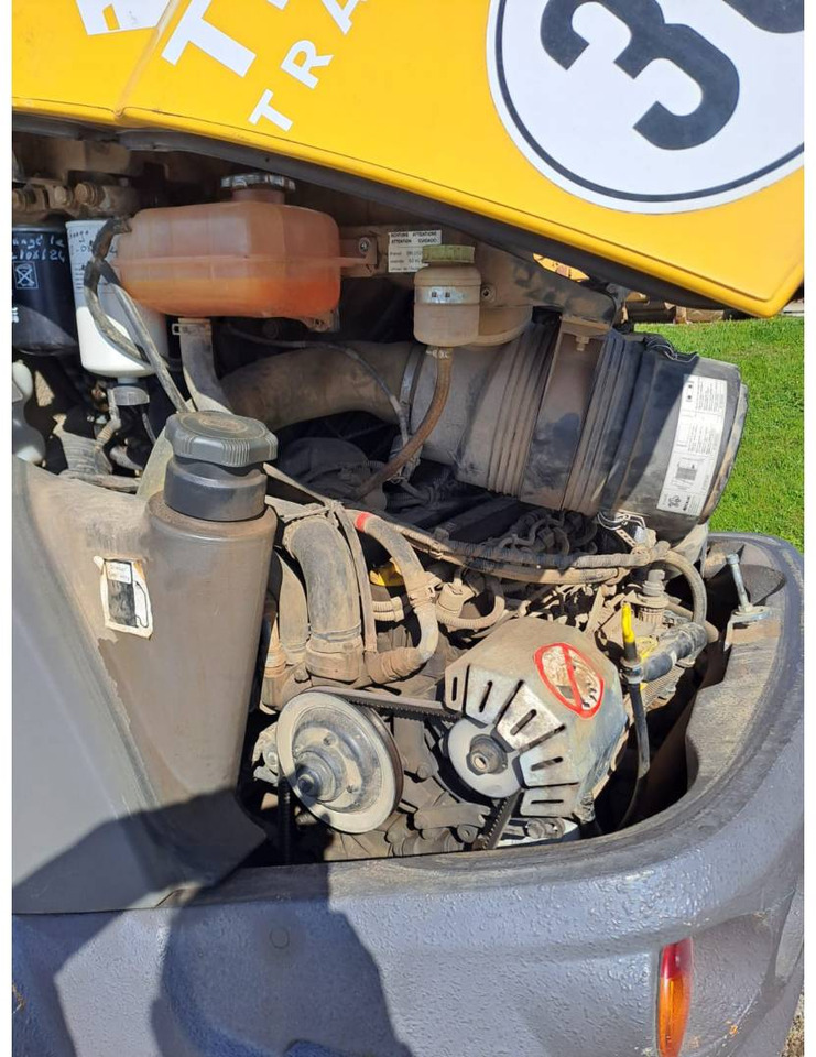 Minicargadora MECALAC AX1000: foto 9