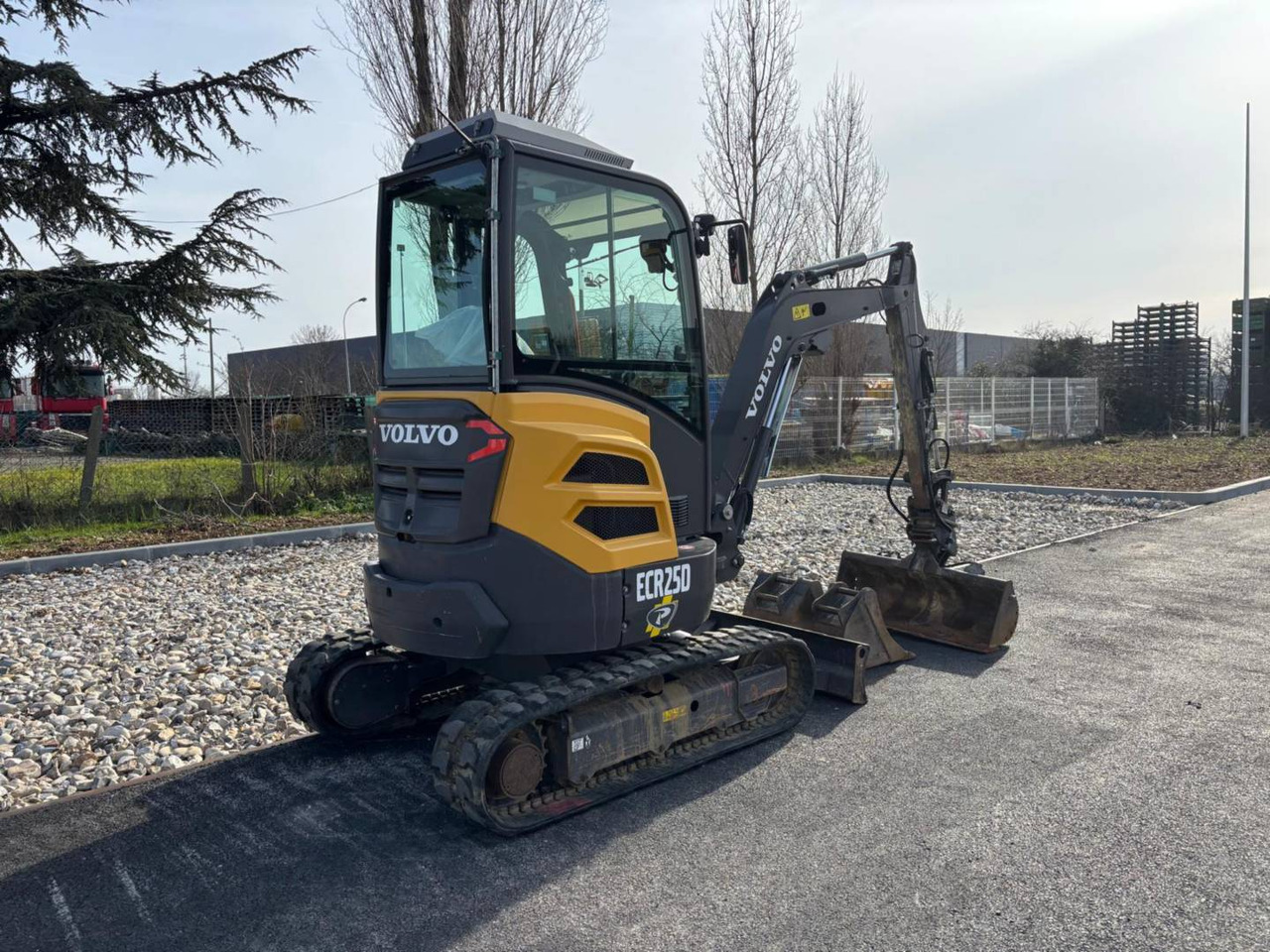 VOLVO CONSTRUCTION EQUIPMENT ECR25D - Excavadora de cadenas: foto 4 VOLVO CONSTRUCTION EQUIPMENT ECR25D - Excavadora de cadenas: foto 4