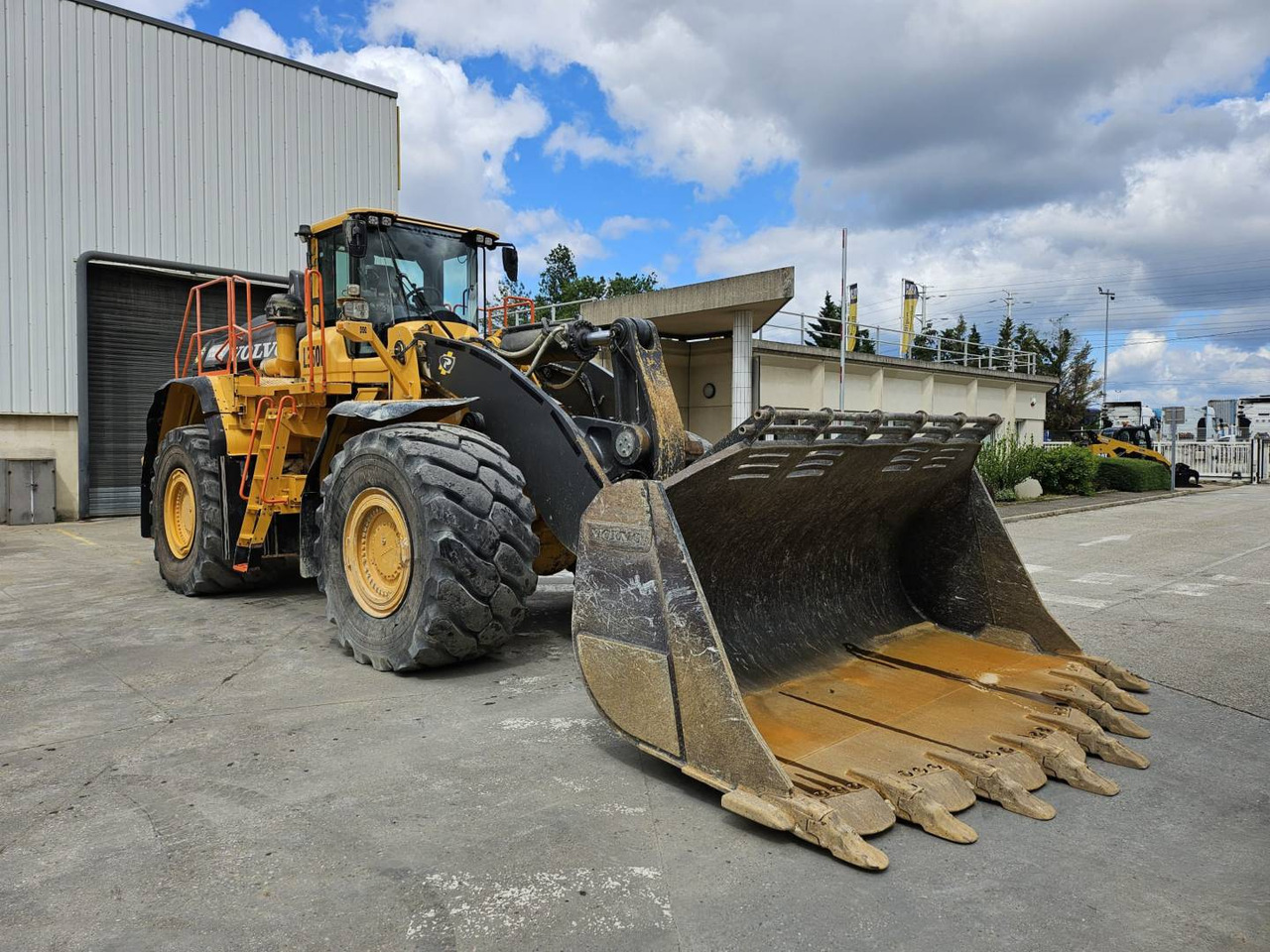 VOLVO CONSTRUCTION EQUIPMENT L350H - Cargadora de ruedas: foto 1 VOLVO CONSTRUCTION EQUIPMENT L350H - Cargadora de ruedas: foto 1