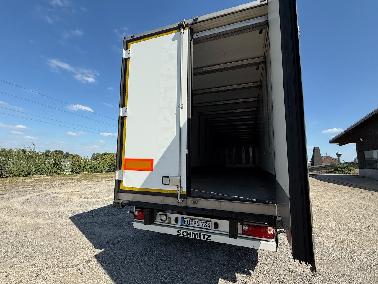 Schmitz Cargobull SKO 24 Doppelstock-Koffer mit Türen isoliert - Semirremolque caja cerrada: foto 5 Schmitz Cargobull SKO 24 Doppelstock-Koffer mit Türen isoliert - Semirremolque caja cerrada: foto 5