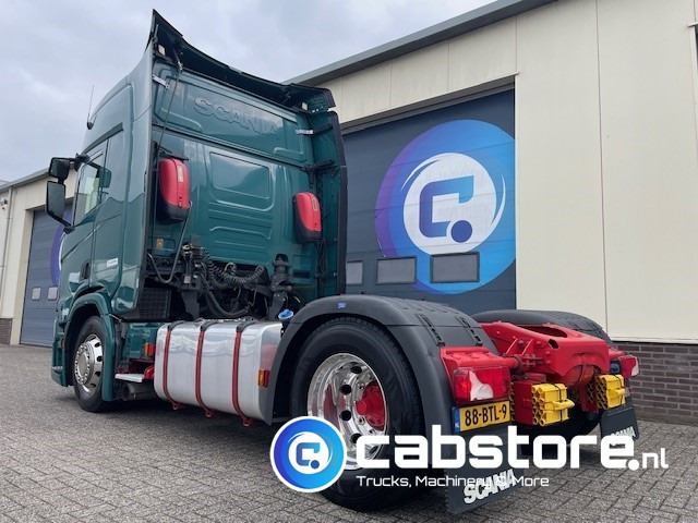 Scania R450 Scania R450 A4X2NA Euro 6 - RETARDER - Highline - Year 2017 - PTO prepared - Km 823.732 - Cabeza tractora: foto 2 Scania R450 Scania R450 A4X2NA Euro 6 - RETARDER - Highline - Year 2017 - PTO prepared - Km 823.732 - Cabeza tractora: foto 2
