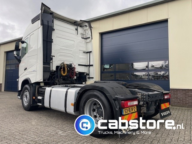 Volvo FH 460 4x2 Tractor Euro 6 - Bouwjaar 2017 - Hydraulic Unit - VEB+ Brake - Only Km 491.287 !! - APK tot 10-2026 - Good condition - Cabeza tractora: foto 3 Volvo FH 460 4x2 Tractor Euro 6 - Bouwjaar 2017 - Hydraulic Unit - VEB+ Brake - Only Km 491.287 !! - APK tot 10-2026 - Good condition - Cabeza tractora: foto 3