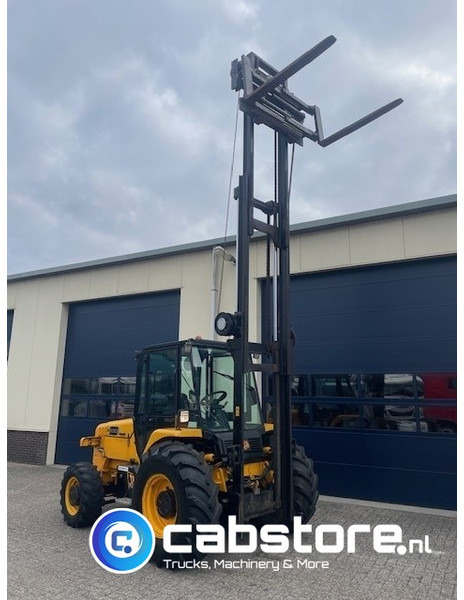 JCB 930 Off-Road forklift - Ruwterrein heftruck -Bouwjaar 2008 - 4x4 - 4WD - Side shift - Vorkverstelling - 550 cm hefhoogte - Carretilla todo terreno: foto 4 JCB 930 Off-Road forklift - Ruwterrein heftruck -Bouwjaar 2008 - 4x4 - 4WD - Side shift - Vorkverstelling - 550 cm hefhoogte - Carretilla todo terreno: foto 4