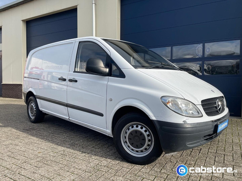 Mercedes-Benz Vito 109 CDI Panal Van - Gesloten bestelwagen - Bouwjaar 2006 - Trekhaak - Furgoneta pequeña: foto 1 Mercedes-Benz Vito 109 CDI Panal Van - Gesloten bestelwagen - Bouwjaar 2006 - Trekhaak - Furgoneta pequeña: foto 1