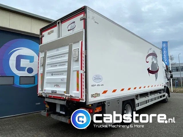 Renault D-19 Wide 4x2 Koelwagen D-19 Wide 4x2 Euro 6 Koelwagen - Kuhlkoffer - Frigo -Thermobox - Year 2015 - CHEREAU BOX - CARRIER Supra 850U - Camión frigorífico: foto 4 Renault D-19 Wide 4x2 Koelwagen D-19 Wide 4x2 Euro 6 Koelwagen - Kuhlkoffer - Frigo -Thermobox - Year 2015 - CHEREAU BOX - CARRIER Supra 850U - Camión frigorífico: foto 4