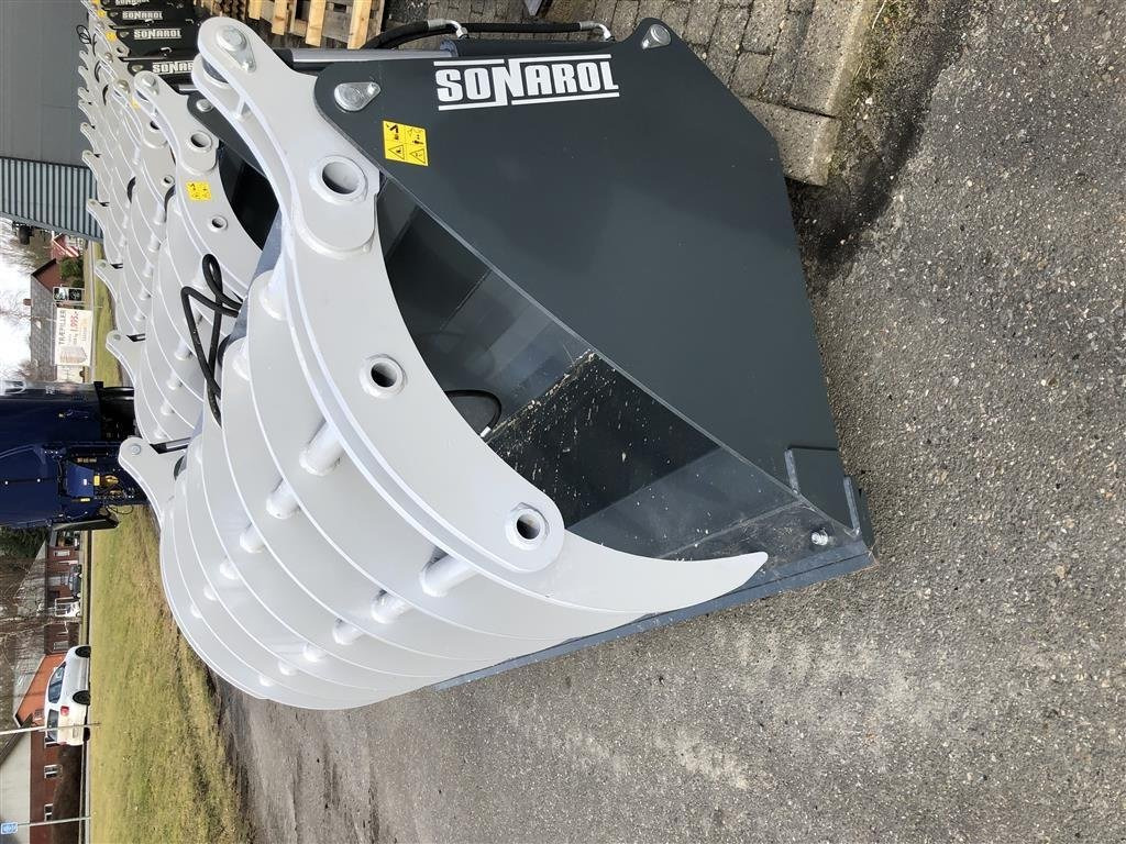 Sonarol Sonarol Heavy Duty Multiskovl - Cargador frontal para tractor: foto 2 Sonarol Sonarol Heavy Duty Multiskovl - Cargador frontal para tractor: foto 2