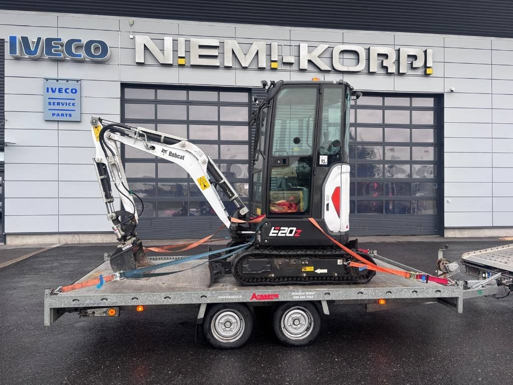 Bobcat E20Z vain 113h ajettu - Miniexcavadora: foto 1 Bobcat E20Z vain 113h ajettu - Miniexcavadora: foto 1