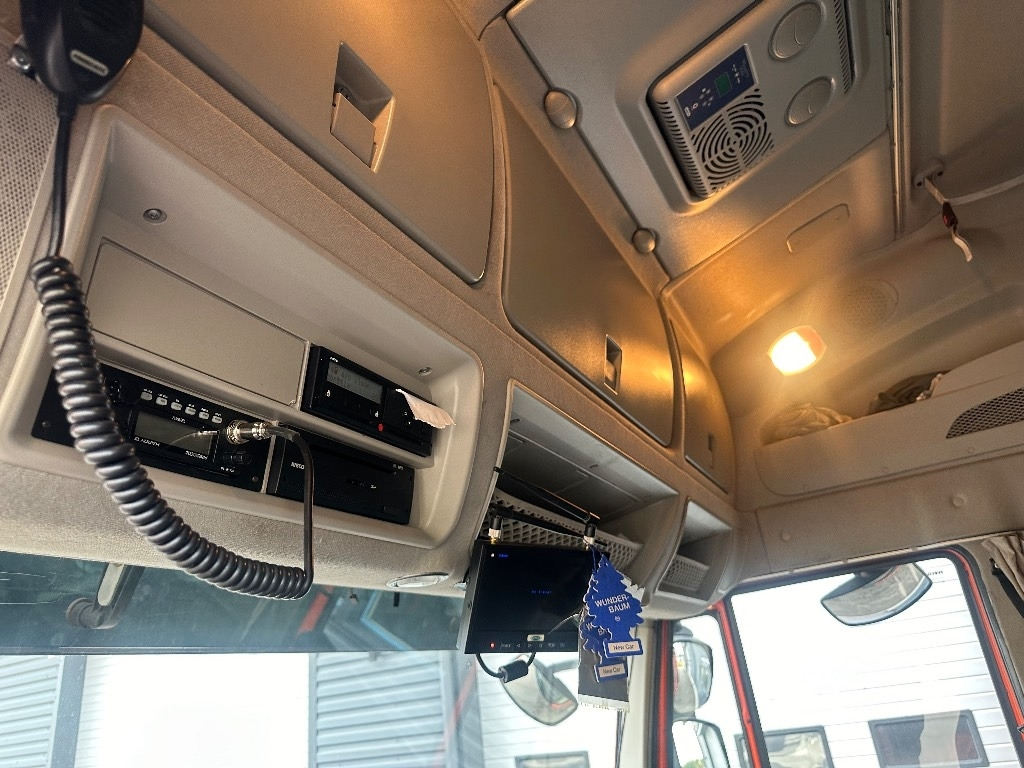 Cabeza tractora Iveco Stralis 560 6x4. Ferrari 726: foto 18
