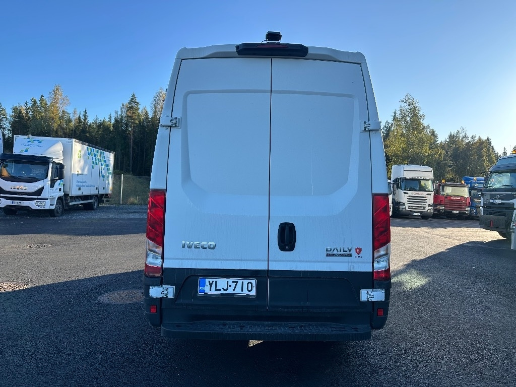 Iveco Daily 35S14 CNG A8 Huom! 6hlö PAKETTIAUTO - Furgón: foto 5 Iveco Daily 35S14 CNG A8 Huom! 6hlö PAKETTIAUTO - Furgón: foto 5